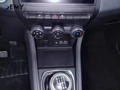 Photo 13 Renault Captur  TCe 90
