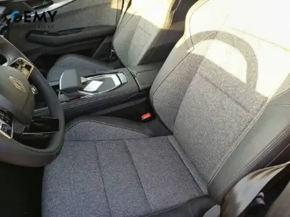 Photo 8 Renault Espace  full hybrid E-Tech 200 ch 7pl