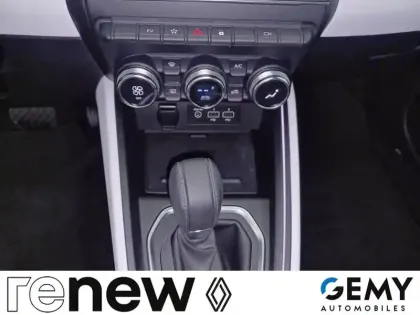 Photo 28 Renault Clio  E-Tech full hybrid 145