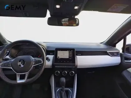 Photo 7 Renault Clio  E-Tech full hybrid 145