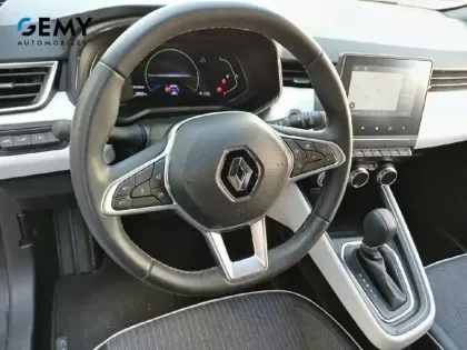 Photo 12 Renault Clio  E-Tech full hybrid 145