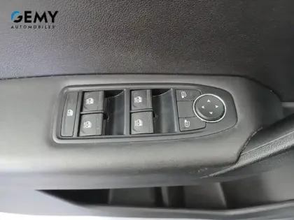 Photo 26 Renault Captur  TCe 90