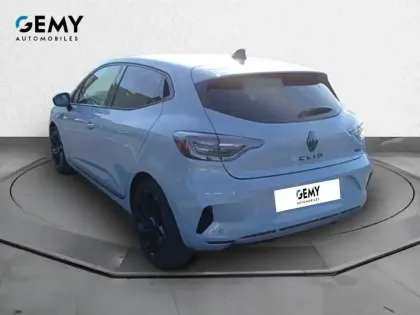 Photo 6 Renault Clio  E-Tech full hybrid 145