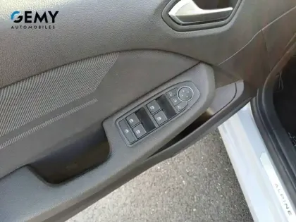 Photo 13 Renault Clio  E-Tech full hybrid 145