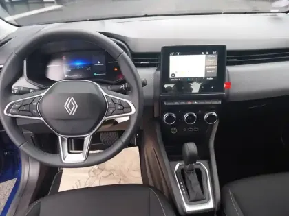 Photo 10 Renault Clio  E-Tech full hybrid 145 ch GSR2
