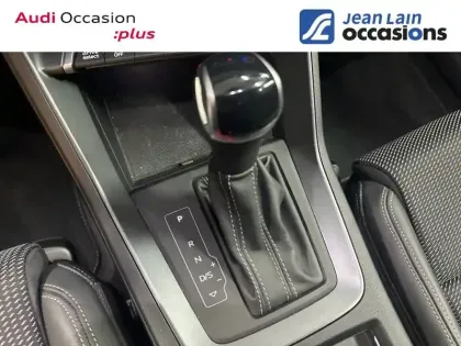 Photo 12 Audi Q3  45 TFSIe 245 ch S tronic 6