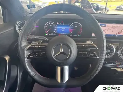 Photo 15 Mercedes Classe A  180 d 8G-DCT