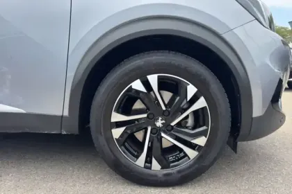 Photo 13 Peugeot 2008  BlueHDi 130 S&S EAT8
