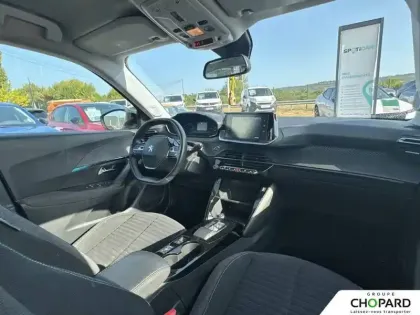 Photo 33 Peugeot 2008  Electrique 136 ch