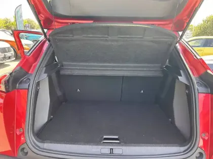 Photo 6 Peugeot 2008  PureTech 130 S&S EAT8