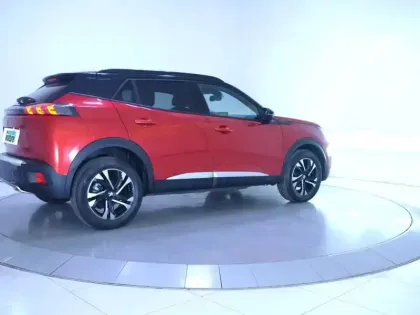 Photo 11 Peugeot 2008  PureTech 130 S&S EAT8