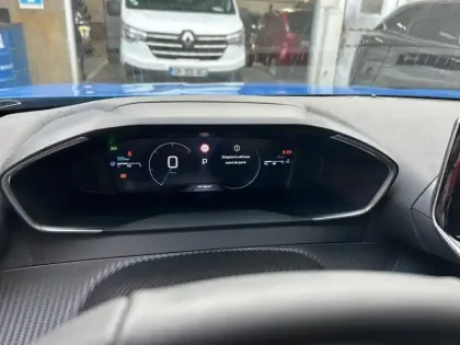 Photo 9 Peugeot 2008  Hybrid 136 e-DCS6