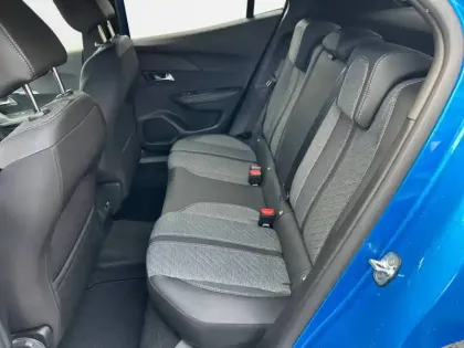 Photo 11 Peugeot 2008  Hybrid 136 e-DCS6
