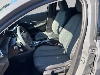 Photo 10 Peugeot 208  Hybrid 110 e-DCS6