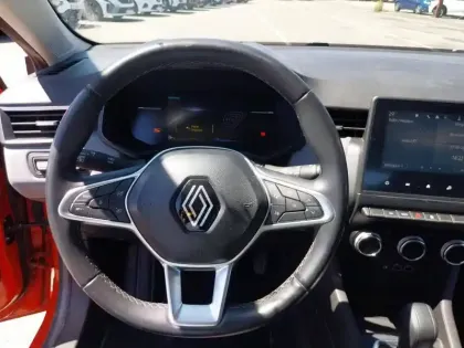 Photo 10 Renault Clio  E-Tech full hybrid 145