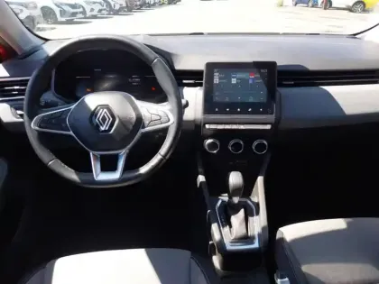 Photo 9 Renault Clio  E-Tech full hybrid 145