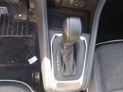 Photo 12 Renault Captur  mild hybrid 160 EDC