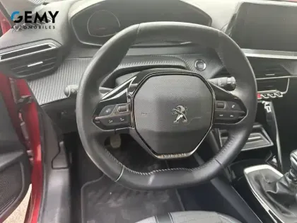 Photo 12 Peugeot 208  PureTech 100 S&S BVM6