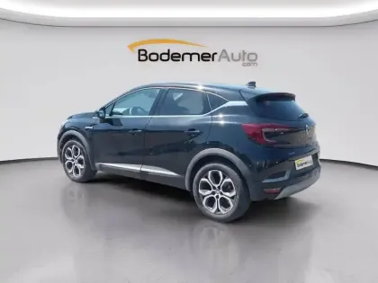 Photo 17 Renault Captur  E-Tech full hybrid 145