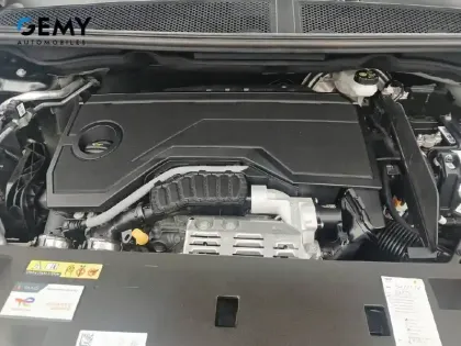 Photo 11 Peugeot 5008  Hybrid 136 e-DCS6