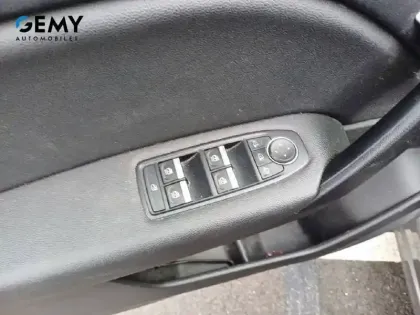 Photo 13 Renault Captur  mild hybrid 160 EDC