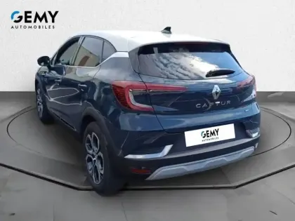 Photo 6 Renault Captur  E-Tech full hybrid 145