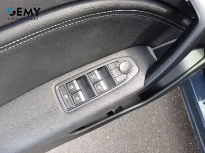 Photo 13 Renault Captur  E-Tech full hybrid 145