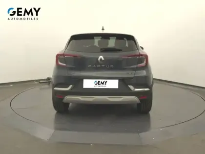 Photo 19 Renault Captur  E-Tech full hybrid 145