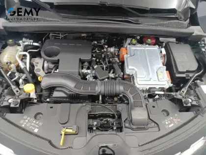 Photo 26 Renault Captur  E-Tech full hybrid 145