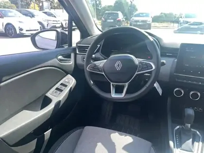 Photo 12 Renault Clio  E-Tech full hybrid 145 ch GSR2