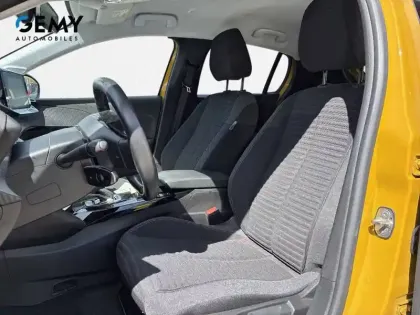 Photo 8 Peugeot 208  Electrique 50 kWh 136ch