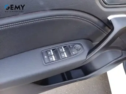 Photo 13 Renault Captur  E-Tech full hybrid 145