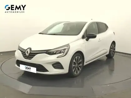 Photo 15 Renault Clio  E-Tech full hybrid 145