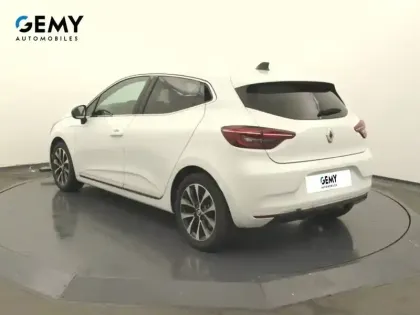 Photo 21 Renault Clio  E-Tech full hybrid 145