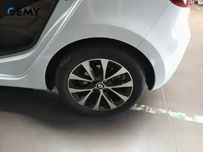 Photo 10 Renault Clio  E-Tech full hybrid 145