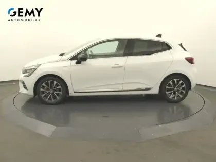 Photo 33 Renault Clio  E-Tech full hybrid 145
