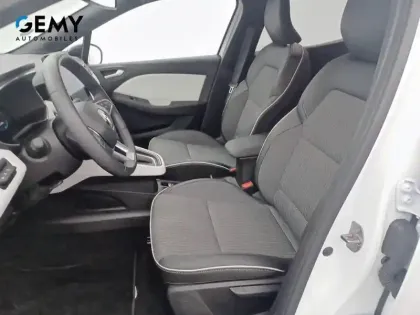 Photo 23 Renault Clio  E-Tech full hybrid 145