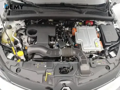 Photo 26 Renault Clio  E-Tech full hybrid 145