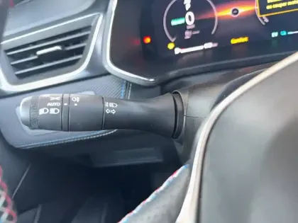 Photo 45 Renault Captur  E-Tech full hybrid 145 ch