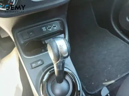 Photo 13 Renault Twingo  III E-Tech