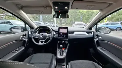 Photo 8 Renault Captur  E-Tech hybride 145
