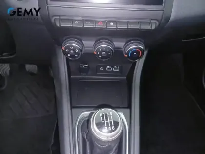 Photo 13 Renault Captur  TCe 90