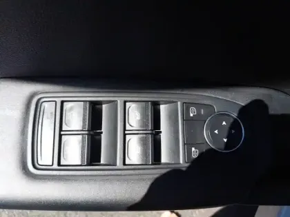 Photo 14 Renault Captur  E-Tech 145 - 21