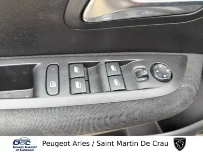 Photo 11 Peugeot 208  PureTech 100 S&S BVM6