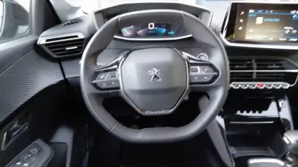 Photo 12 Peugeot 208  PureTech 100 S&S BVM6