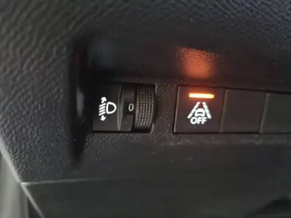 Photo 28 Peugeot 208  Electrique 50 kWh 136ch
