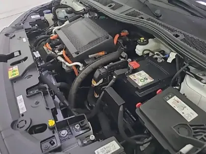 Photo 14 Peugeot 208  Electrique 50 kWh 136ch