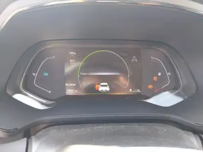 Photo 11 Renault Captur  E-Tech full hybrid 145 ch