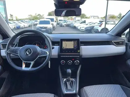 Photo 9 Renault Clio  E-Tech full hybrid 145