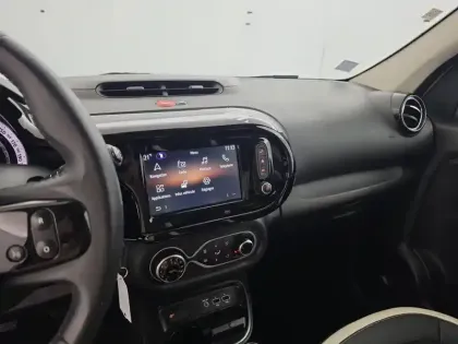 Photo 36 Renault Twingo  III SCe 65